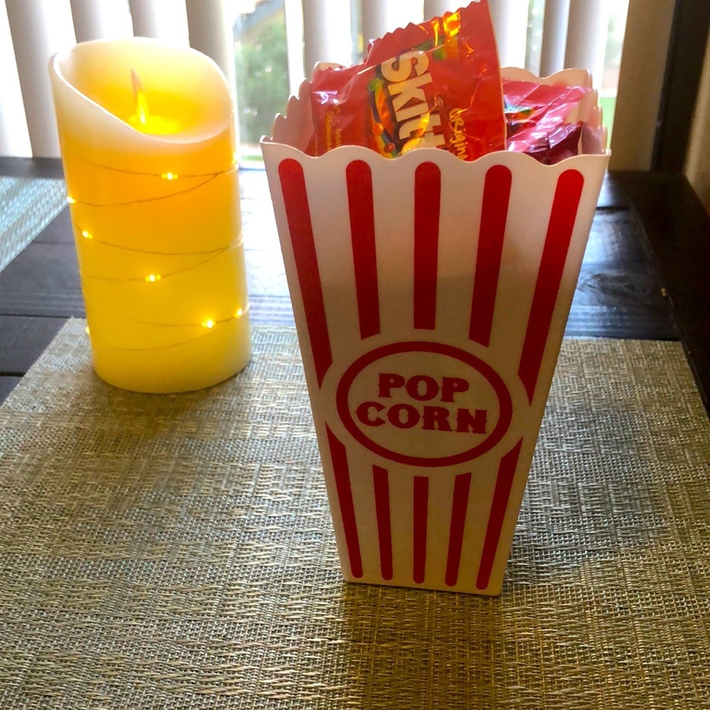 🍿Set of 3 Popcorn Cups 🍿(10 mini packs of Skittles included)